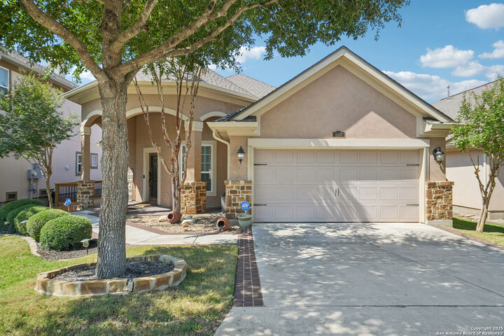 Property Photo: 8123 Poconos Run TX 78255