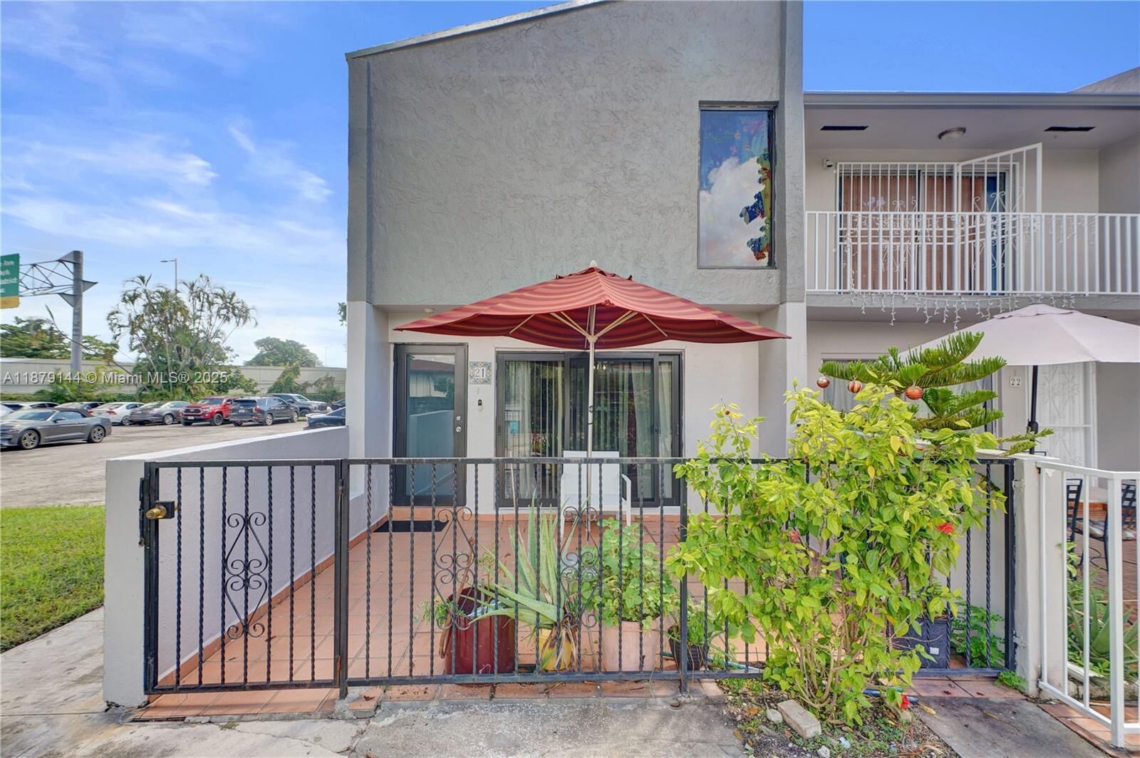 Property Photo:  2419 NW 11th St 21-D  FL 33125 