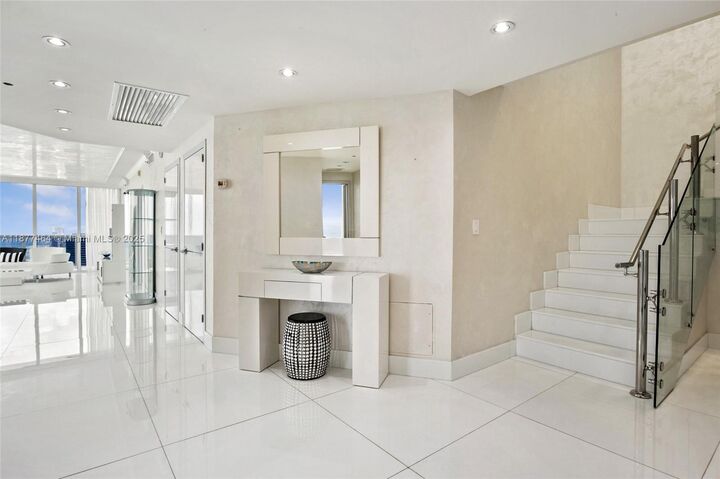 Property Photo: 1830 S Ocean Dr Ph5102 FL 33009