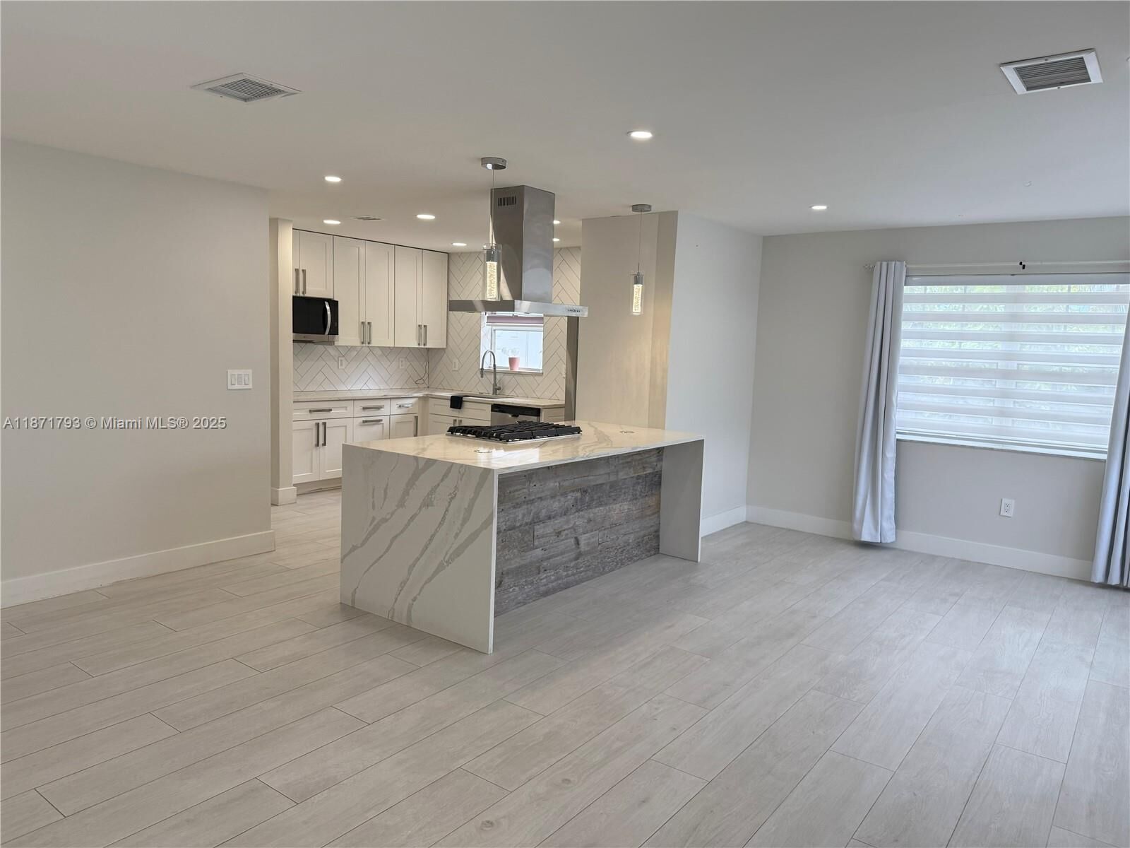 Property Photo:  1901 Montague St  FL 33461 