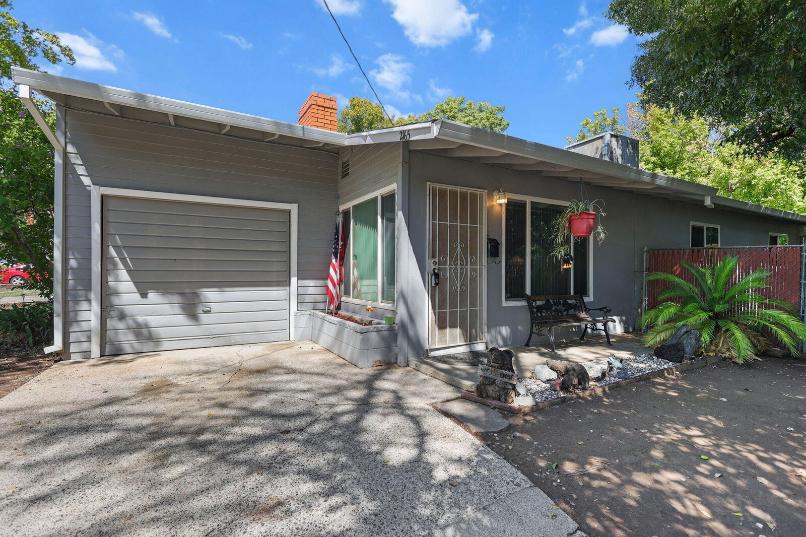 Property Photo: 2165 Paris Avenue CA 96001