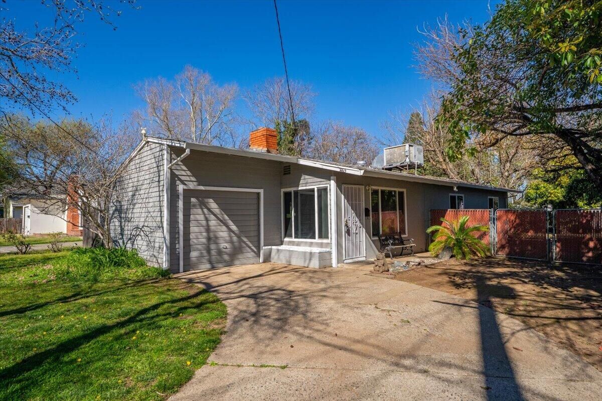Property Photo:  2165 Paris Avenue  CA 96001 