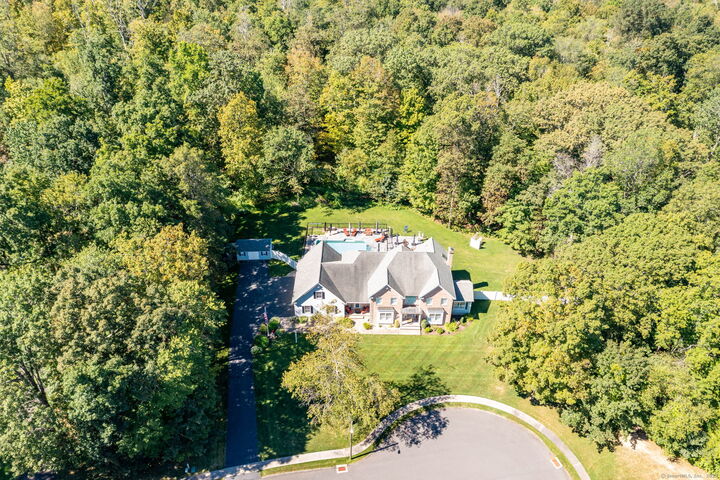 Property Photo: 335 Pennwood Place CT 06010