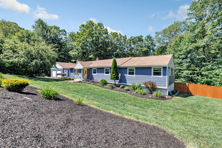 31 Parlor Rock Road  Trumbull CT 06611 photo