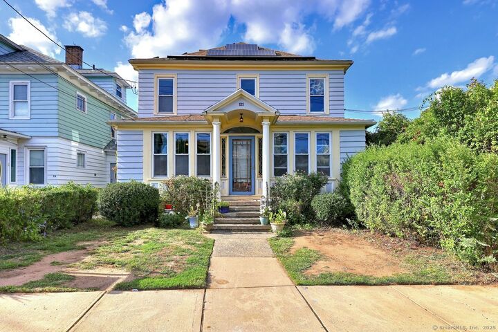 Property Photo:  82 Cove Street  CT 06512 