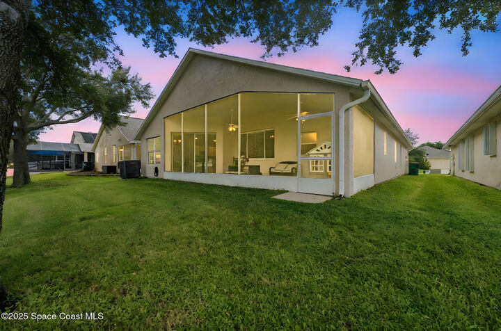 Property Photo:  195 Sedgewood Circle  FL 32904 
