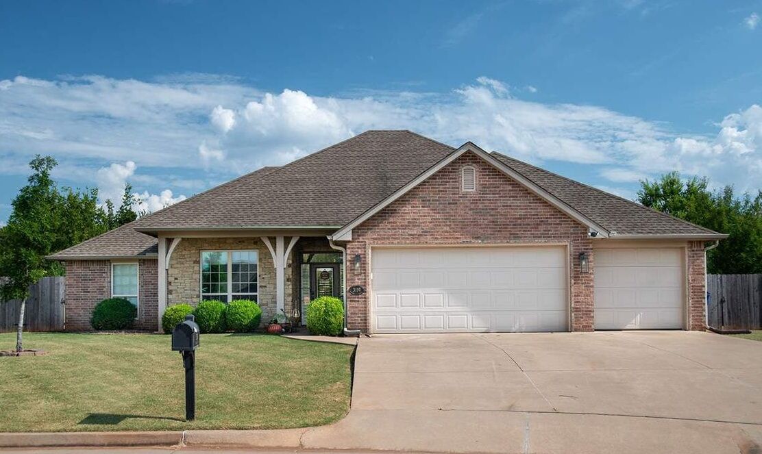 Property Photo: 3119 Doral Lane OK 74074-075