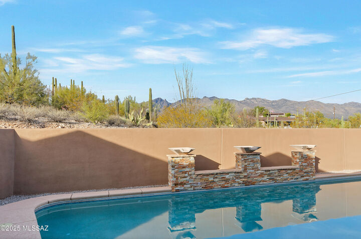 Property Photo:  4423 N Osage Drive  AZ 85718 