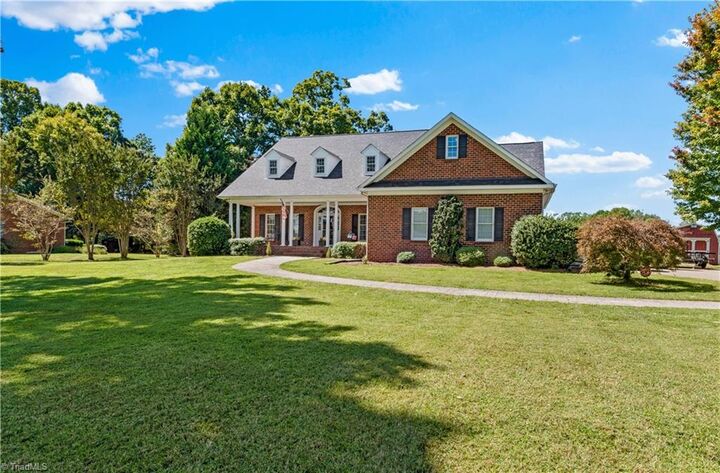 Property Photo: 2553 Country Club Road NC 27055