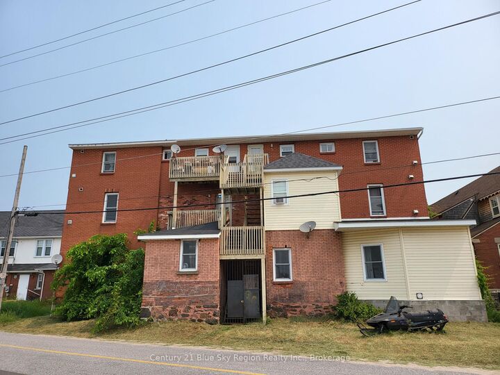 Photo de la propriété:  555 Main Street W  ON P1B 2V3 