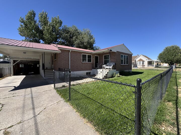 Property Photo:  455 N 100 E  UT 84713 