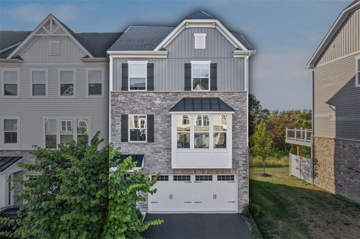Property Photo: 156 Curtis Court PA 15237