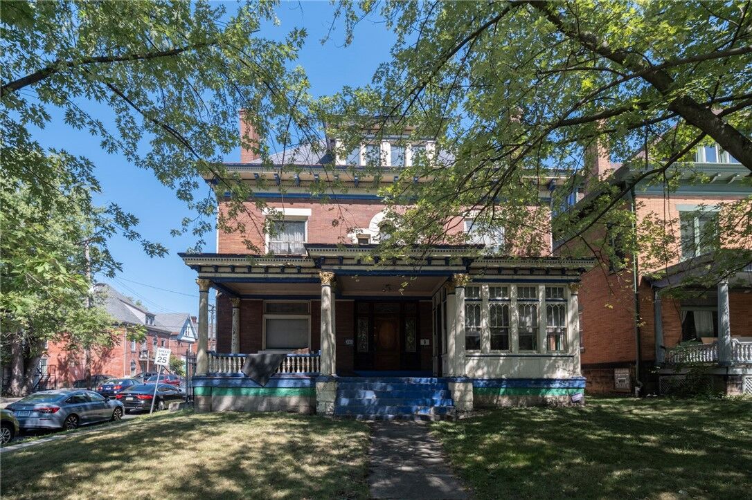 Property Photo:  5611 Stanton Ave  PA 15206 