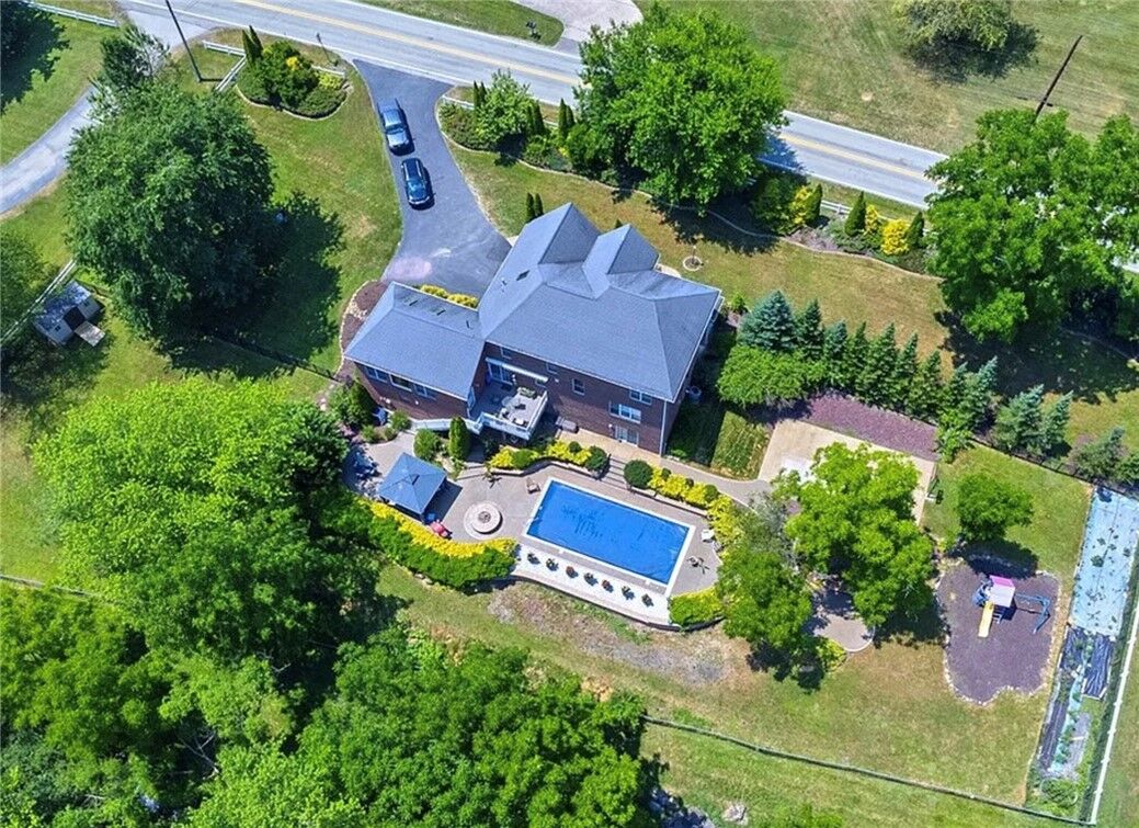 Property Photo: 216 Locust Valley Rd PA 15601