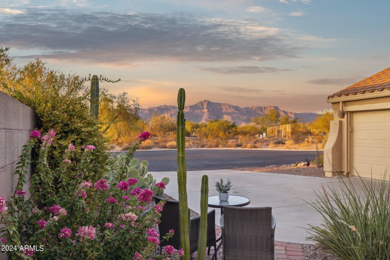 Property Photo: 10109 E Trailhead Court AZ 85118