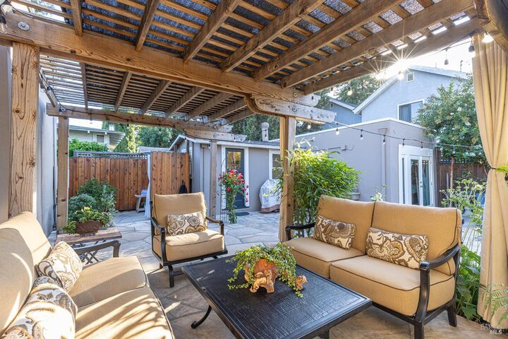 Property Photo:  747 Seymour Street  CA 94559 