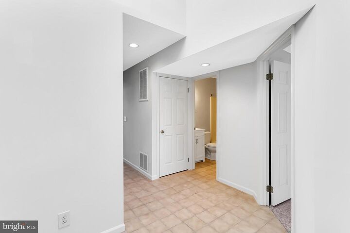 Property Photo: 644 River Oak Court A-7 Bs MD 21801