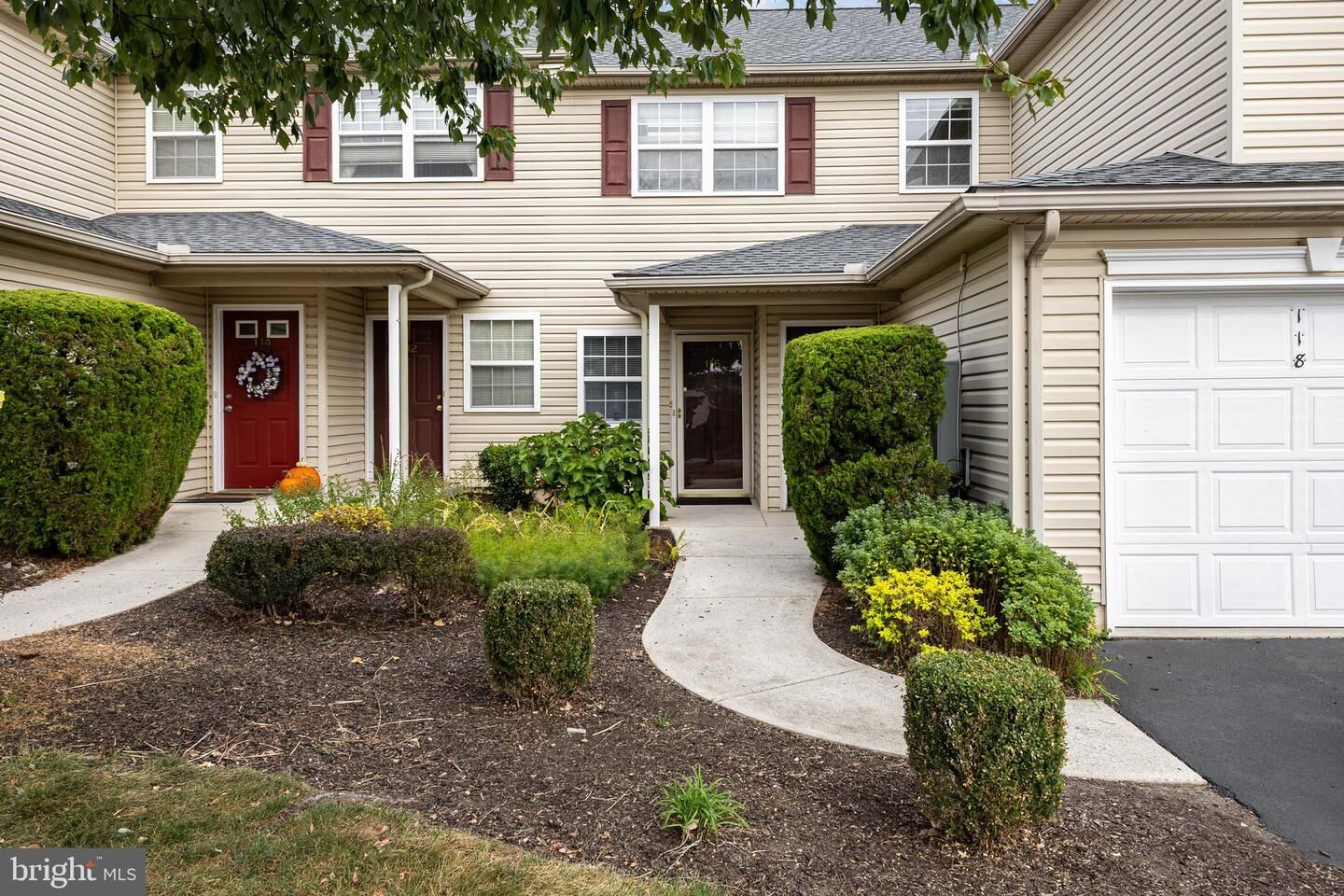 Property Photo:  116 Sparrow Road  PA 17036 
