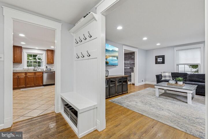 Property Photo: 4603 Holborn Avenue VA 22003