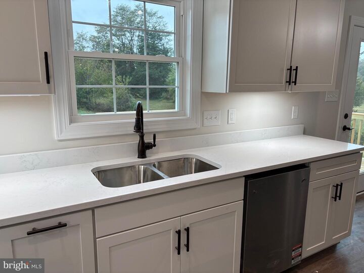 Property Photo: 19263 Nelda Lane VA 22701