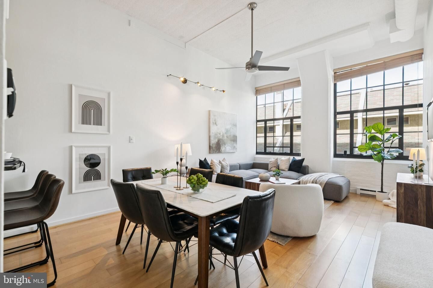 Property Photo: 2429 Locust Street 41 318 PA 19103