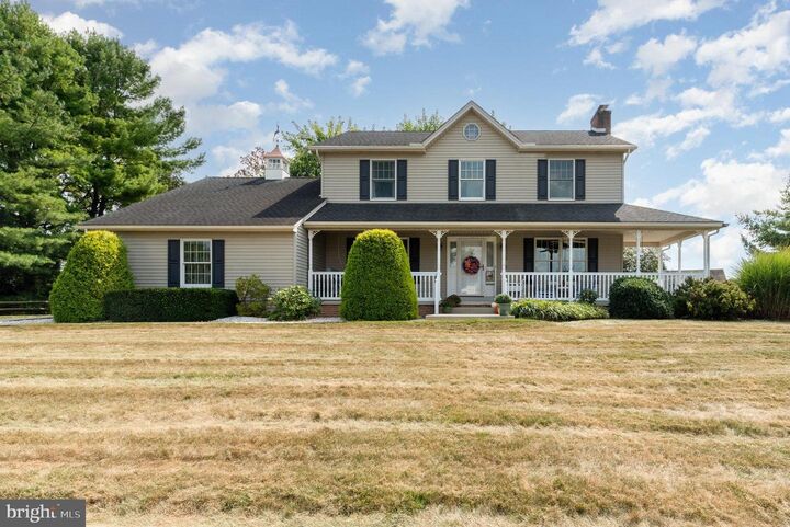 1154 E Maple Street  Palmyra PA 17078 photo