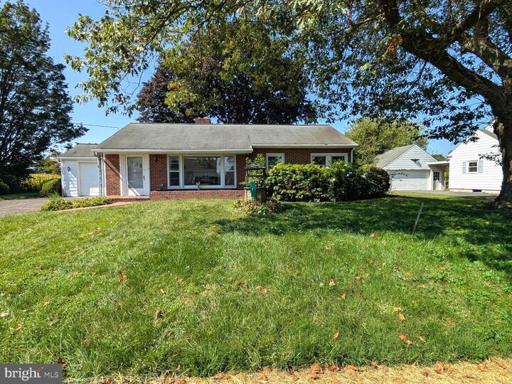 Property Photo: 7 Barbara Avenue PA 17584