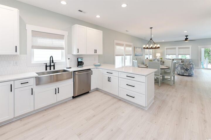 Property Photo:  115 A 6th Ave. S  SC 29575 