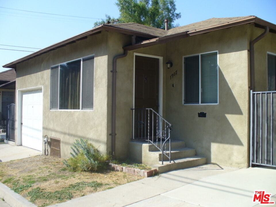 Property Photo: 1911 Chickasaw CA 90041
