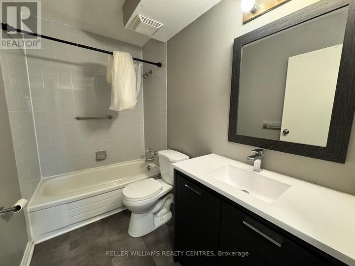 Photo de la propriété: 126 Bell Farm Road 414 ON L4M 6J3
