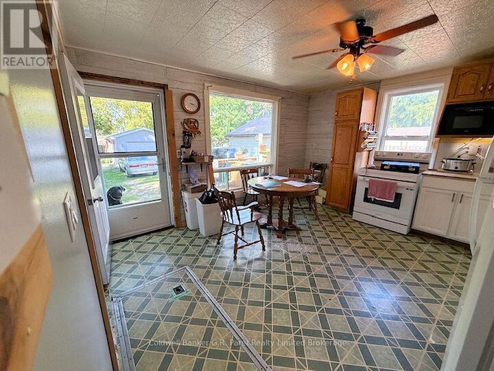Property Photo:  197 Crysler Street  ON N4B 1H9 