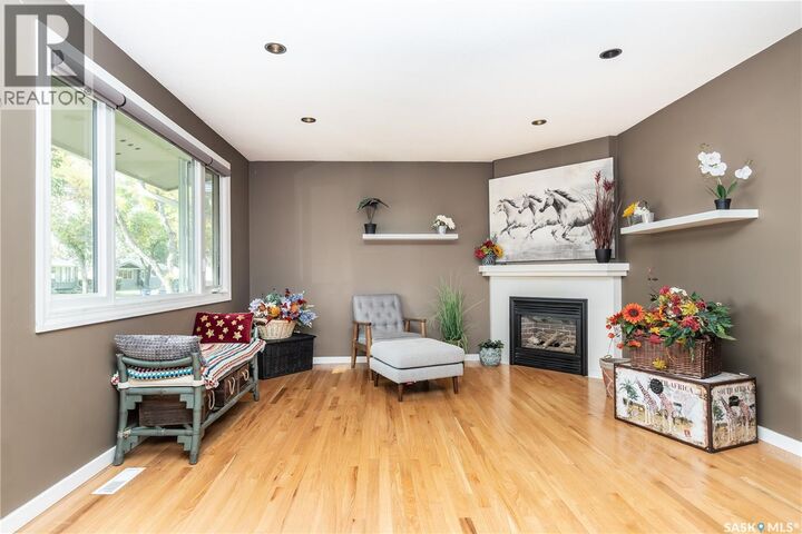 Property Photo:  227 McMaster Crescent  SK S7H 4E4 