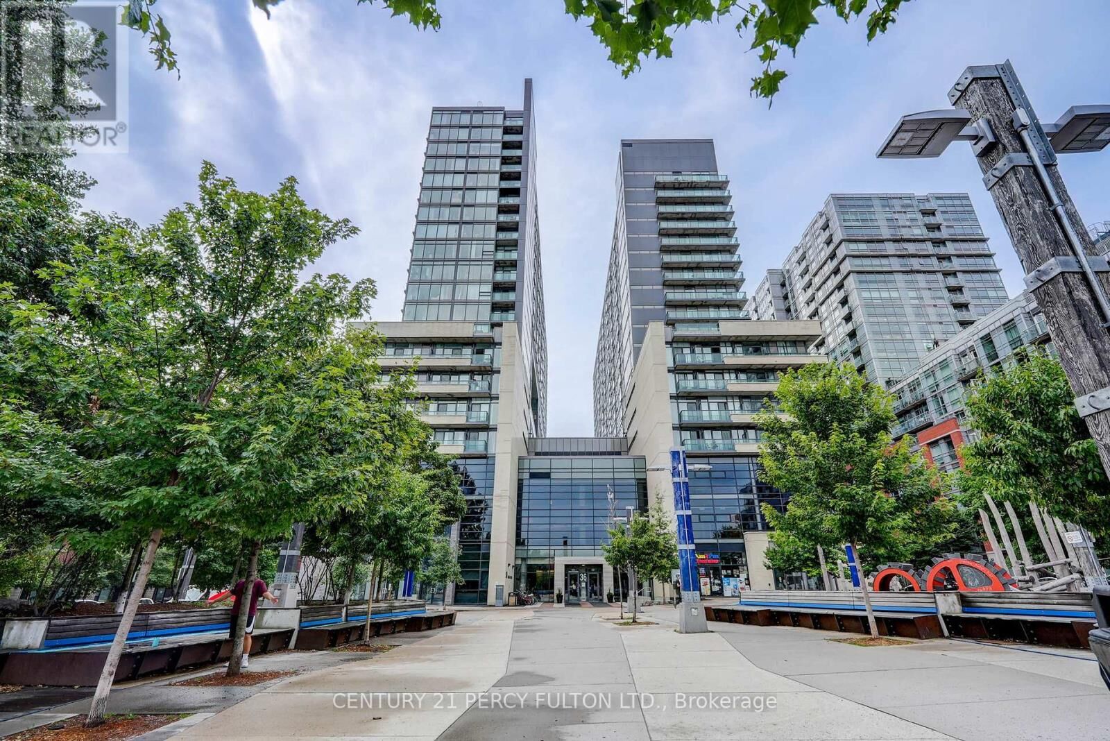 Property Photo:  36 Lisgar Street 209W  ON M6J 0C7 