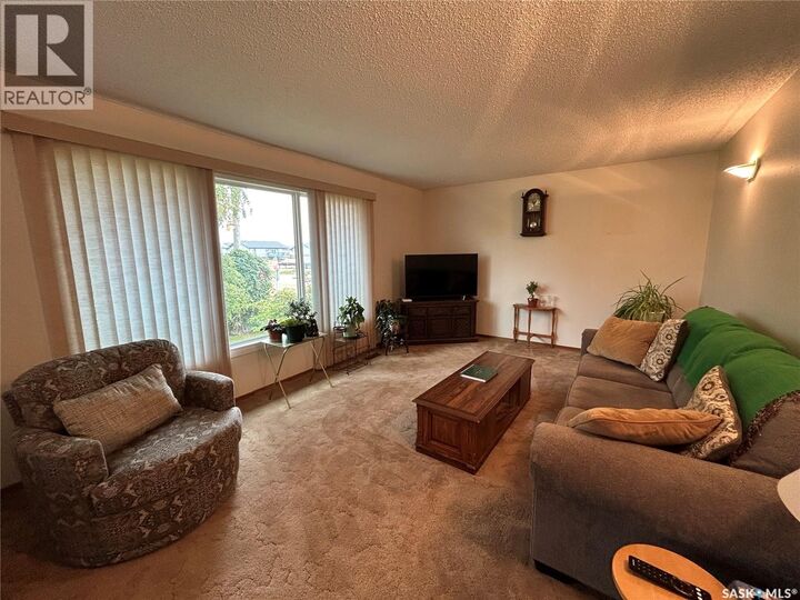 Property Photo:  101 Phillips Street  SK S0K 2Y0 