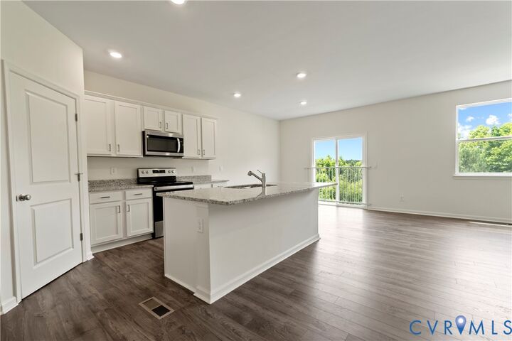 Property Photo: 9537 Fuchsia Drive VA 23237