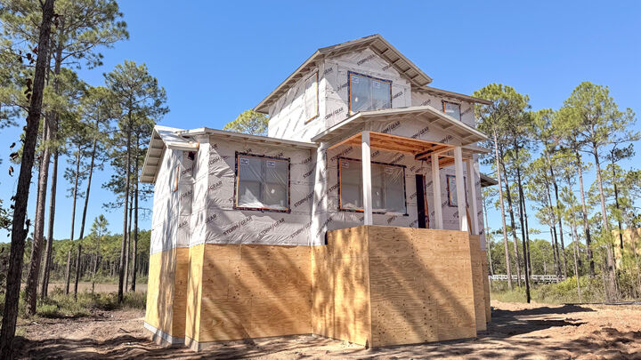 Property Photo:  7705 Vireo Lane  FL 32413 