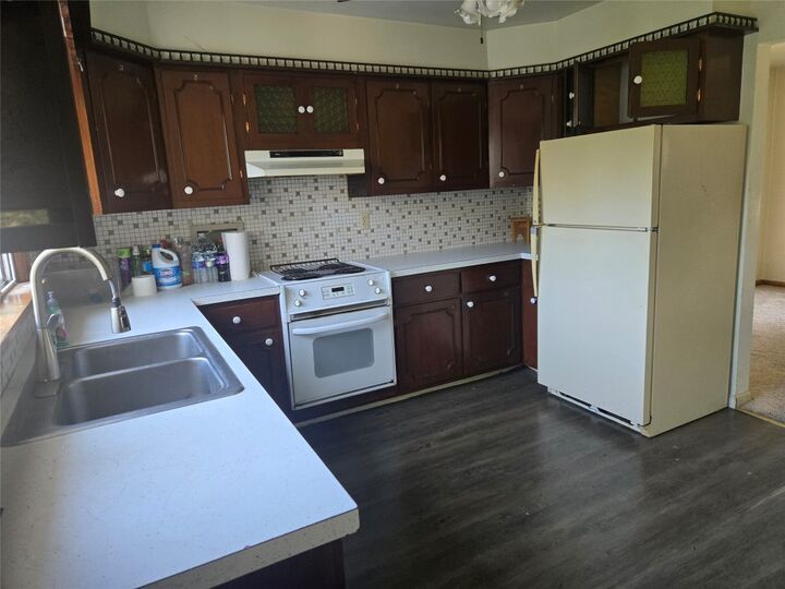 Property Photo:  4422 Emmett Drive  PA 16510 