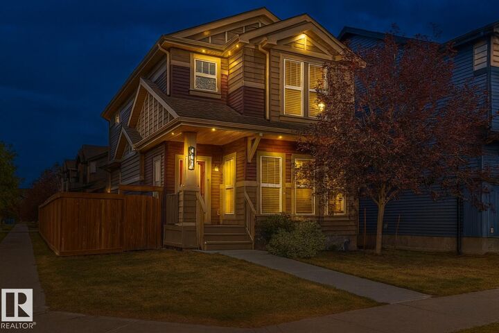 467 Orchards Boulevard SW  Edmonton AB T6X 2C8 photo