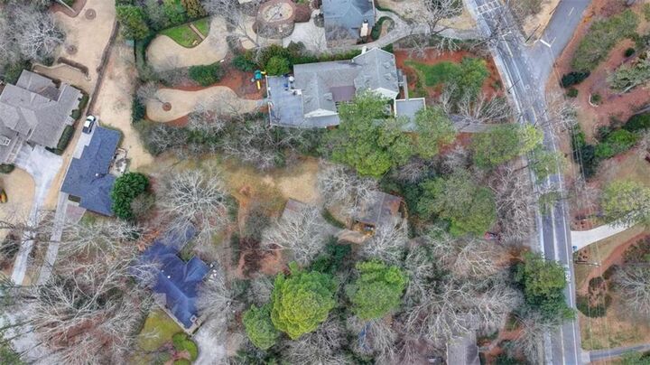 Property Photo:  3928 Wieuca Road NE  GA 30342 
