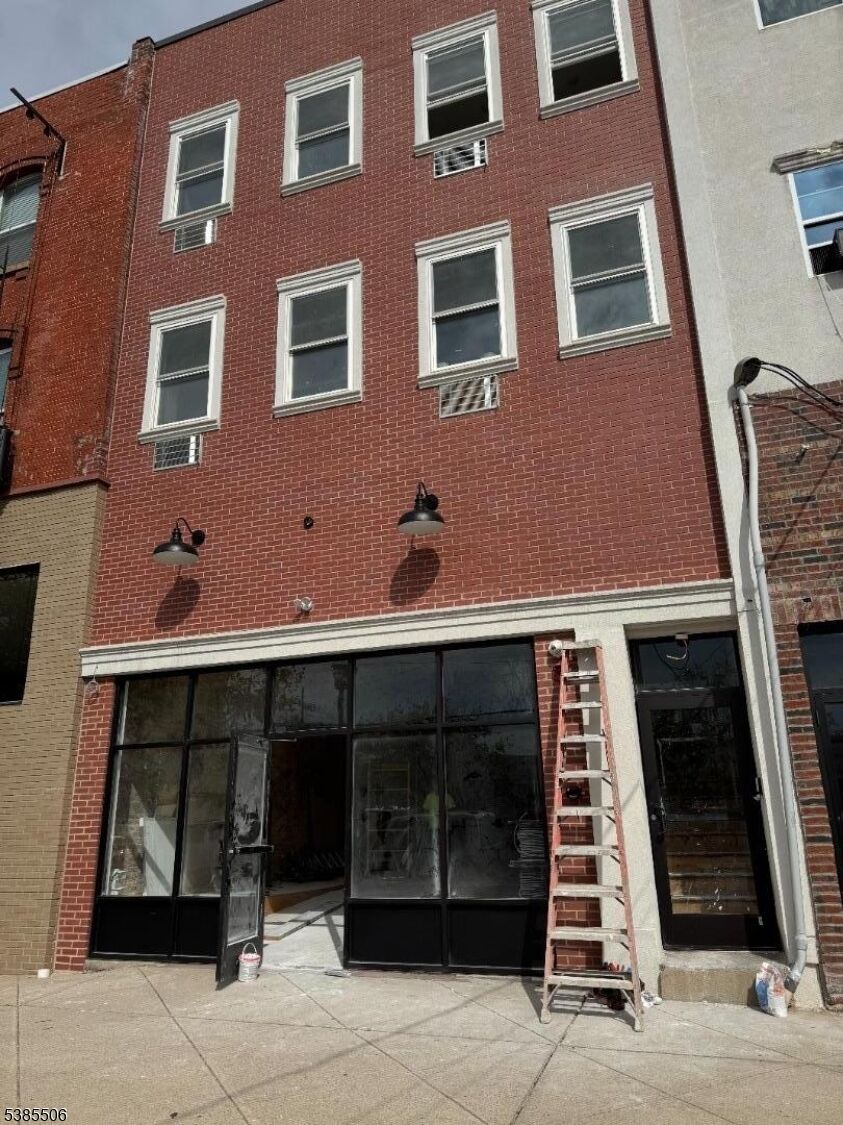 Property Photo: 10 E Washington Ave 203 NJ 07882