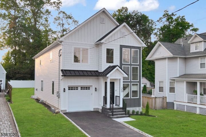 Property Photo:  29 N Hillside Ave  NJ 07928 