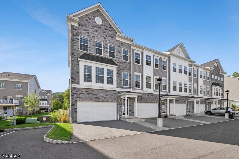 Property Photo:  10 Doherty Way  NJ 07950 