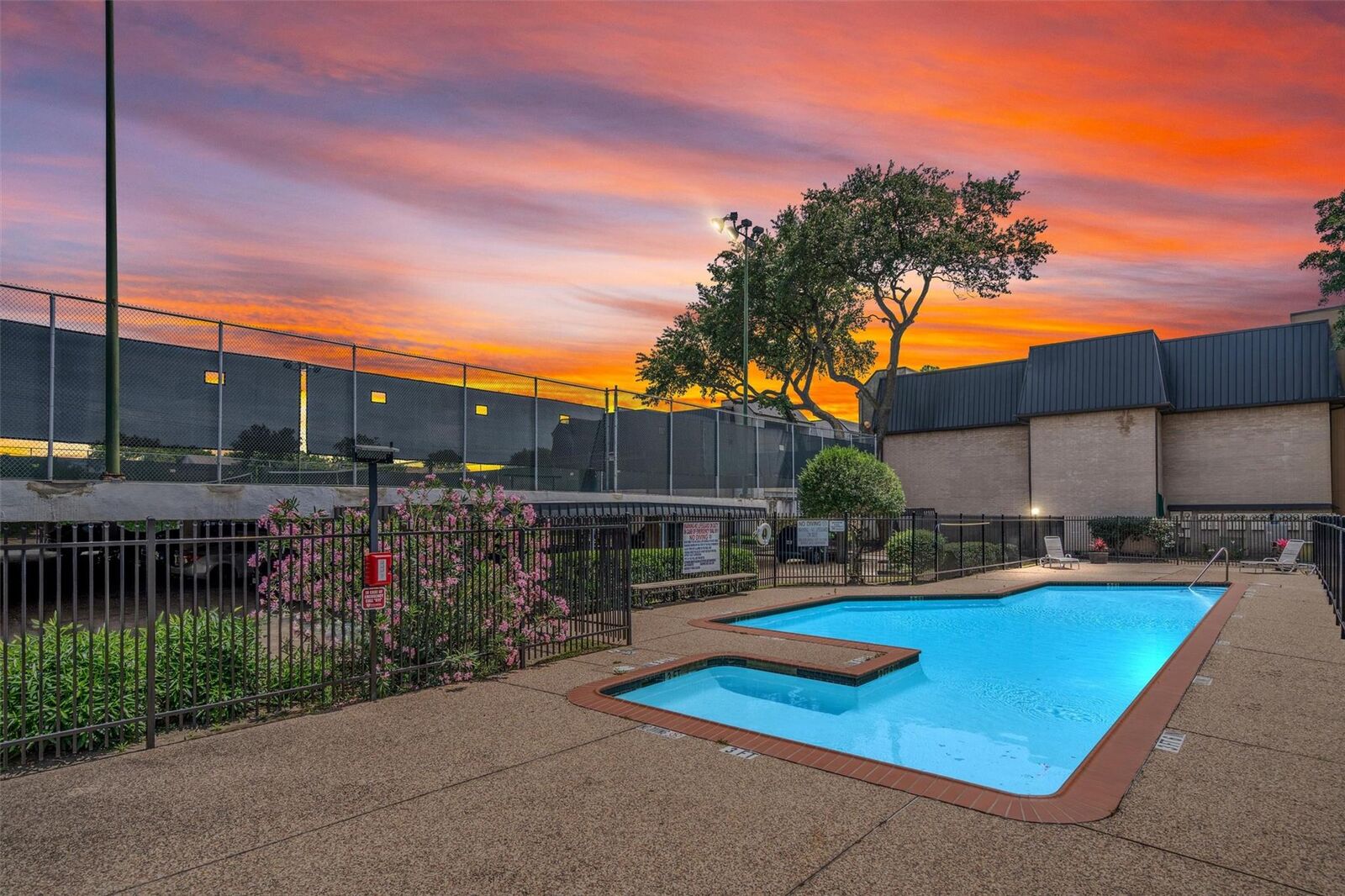 Property Photo: 8419 Hearth Drive 21 TX 77054
