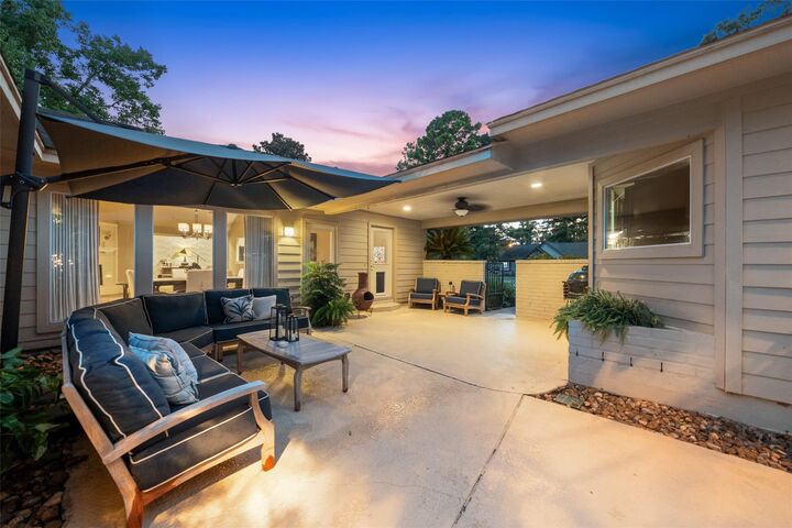 Property Photo:  722 Shadowbrook Drive  TX 77380 
