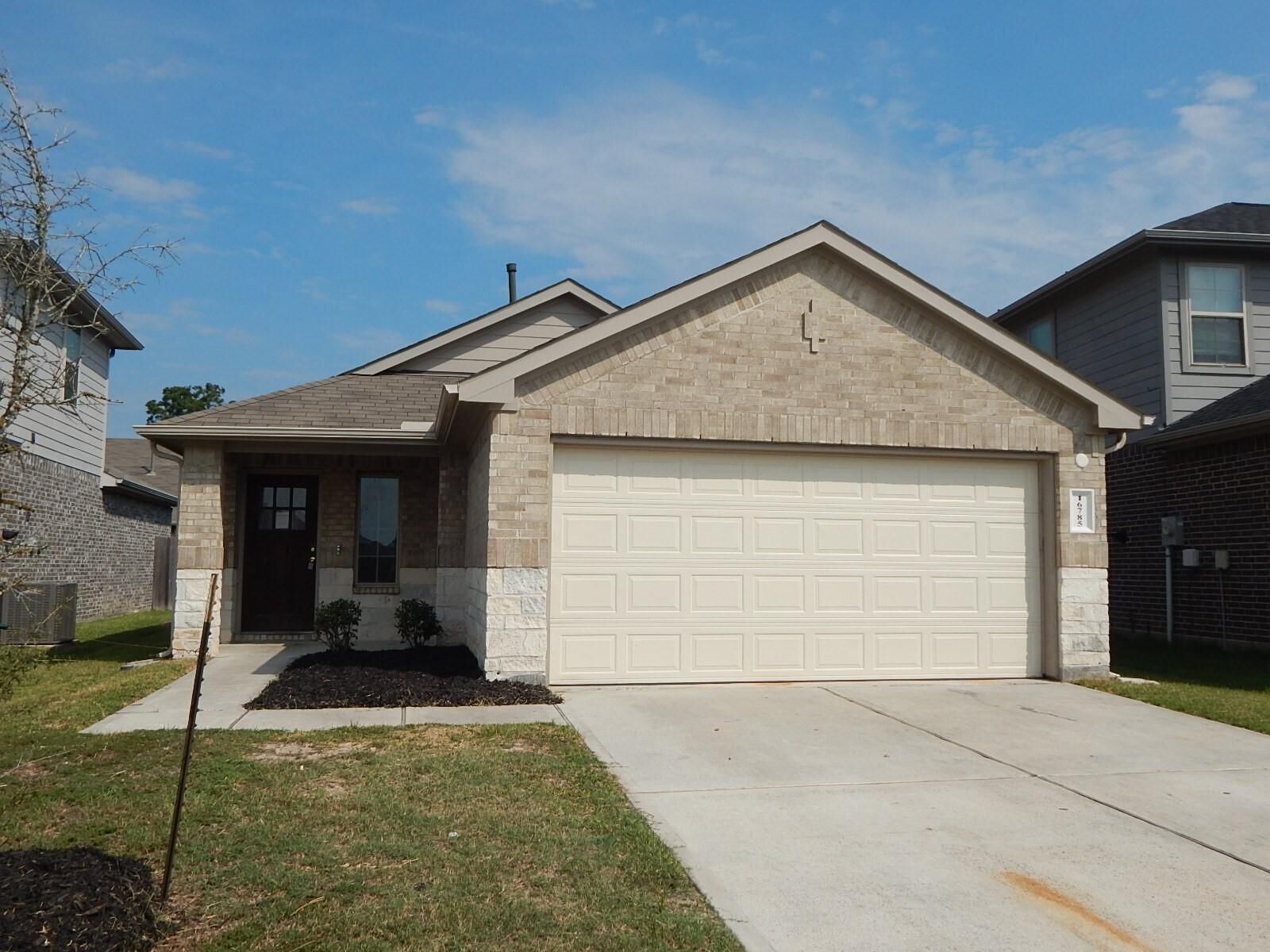 Property Photo:  16785 Lonely Pines Drive  TX 77302 