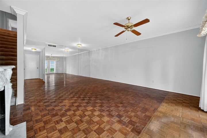 Property Photo:  360 Wilcrest Drive 360  TX 77042 