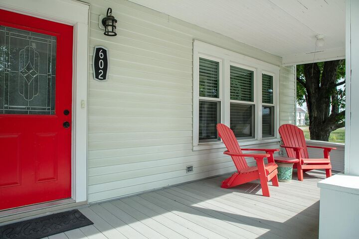 Property Photo:  602 SW 1st Avenue  IA 50677 