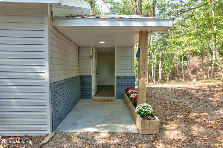 Property Photo:  4532 Cambridge Rd  TN 37886 
