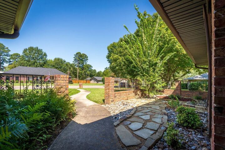 Property Photo: 1004 Stuart Lane TX 75672-5663