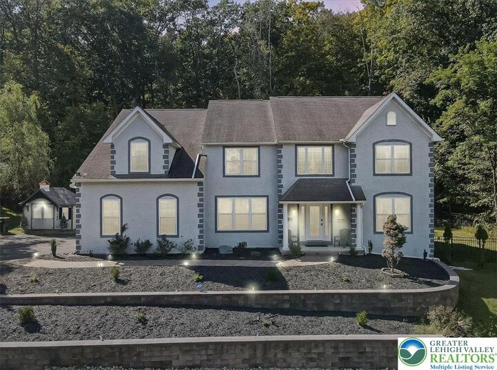Property Photo:  386 Shawnee Valley Drive  PA 18302 